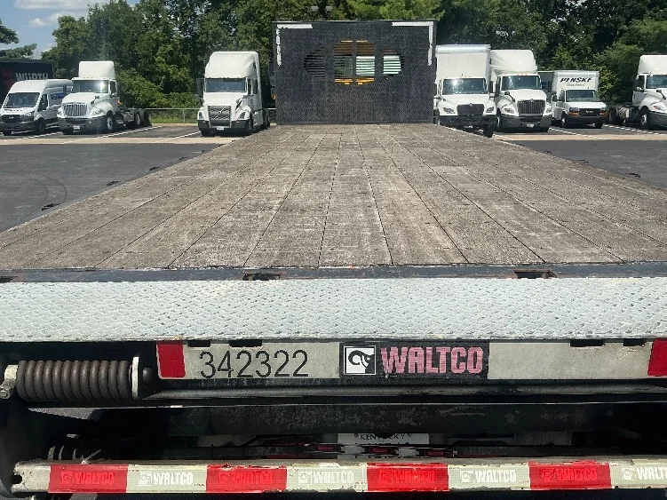 2020 Freightliner eM2 in Lexington, KY — photo 9