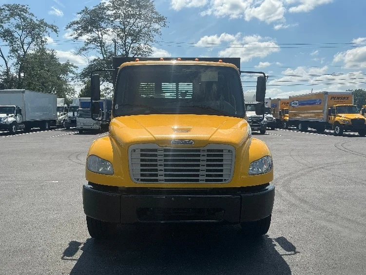 2020 Freightliner eM2 in Lexington, KY — photo 2