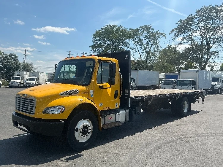 2020 Freightliner eM2 in Lexington, KY — photo 3