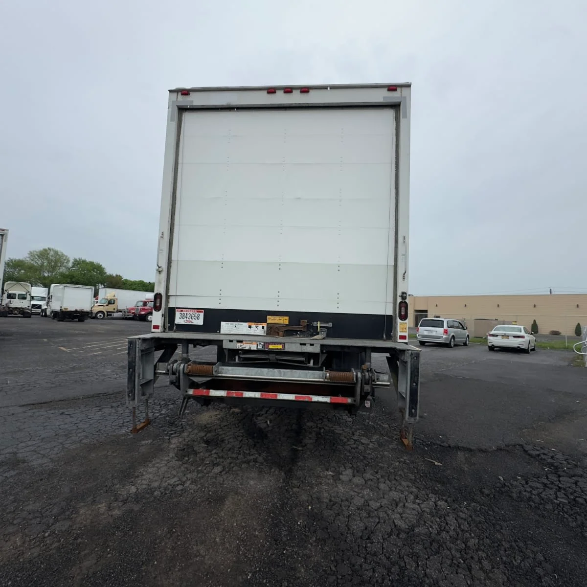 2018 Freightliner M2 106 - image 5