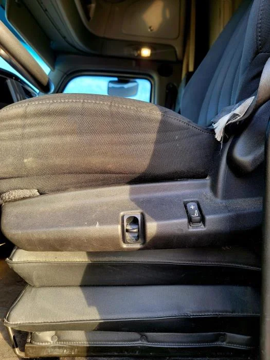 2022 Peterbilt 579 - image 20