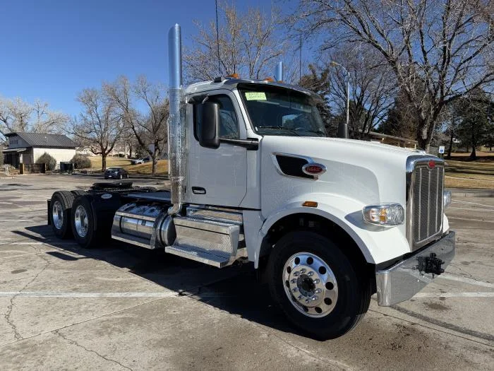 2027 Peterbilt 567 - image 9
