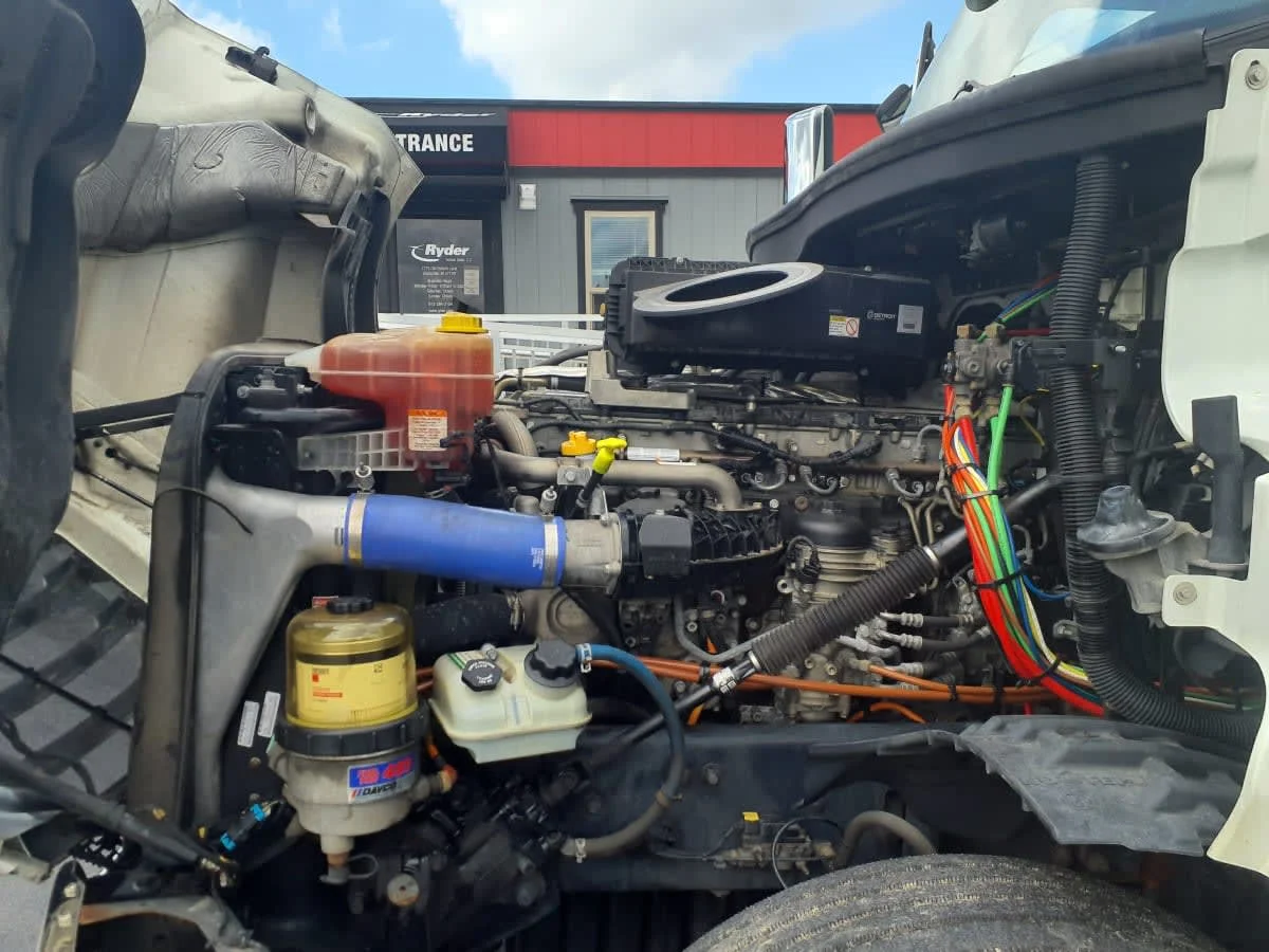 2020 Freightliner Cascadia in Clarksville, IN — photo 8