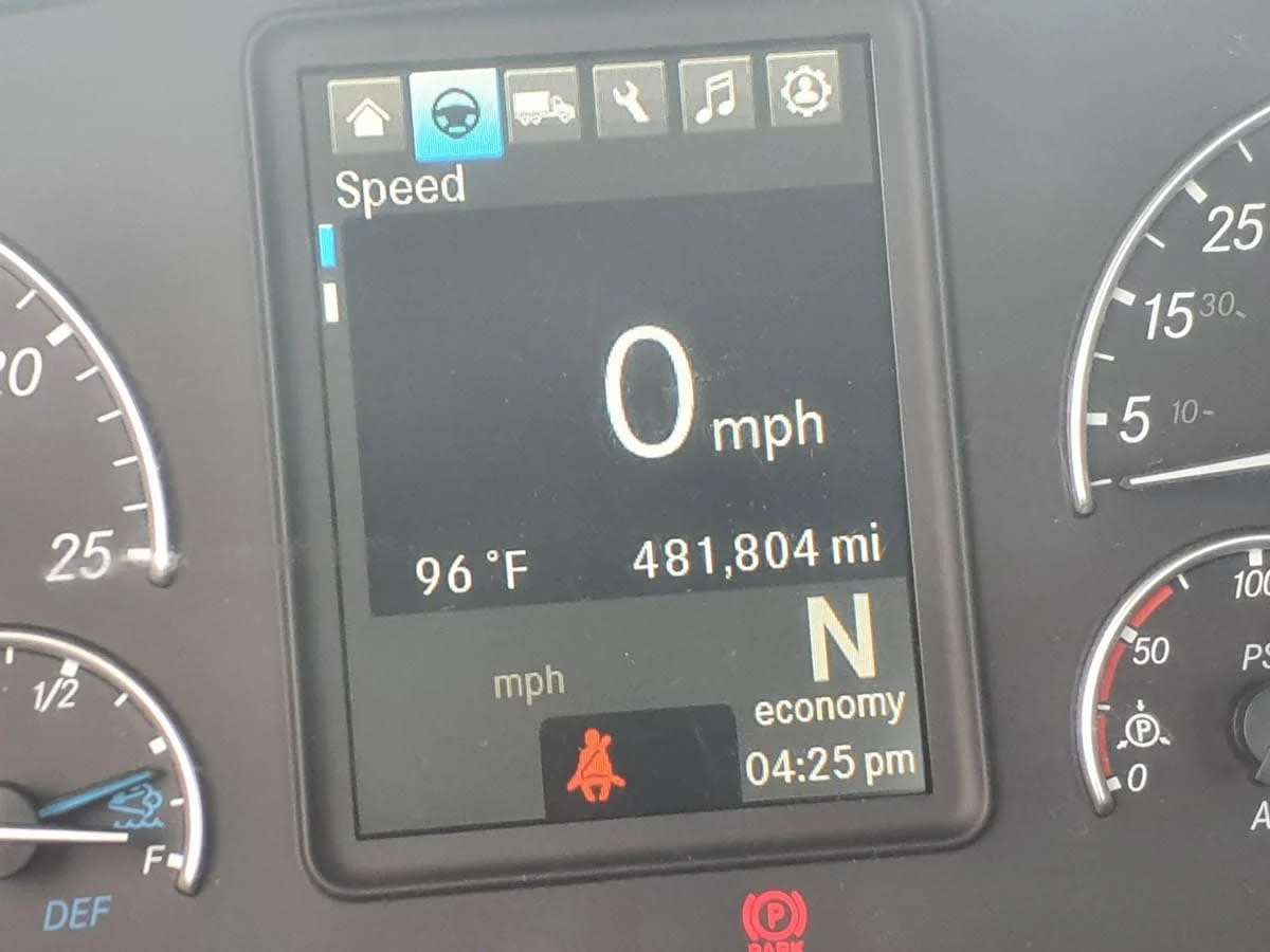 2020 Freightliner Cascadia in Clarksville, IN — photo 11