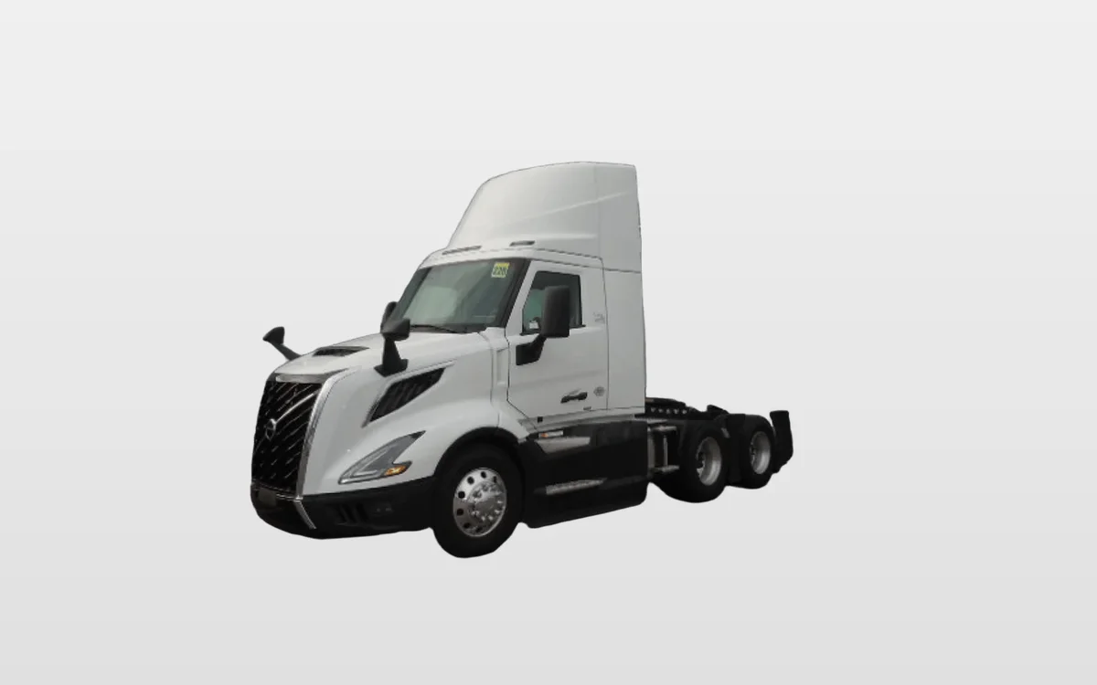 2025 Volvo - image 1