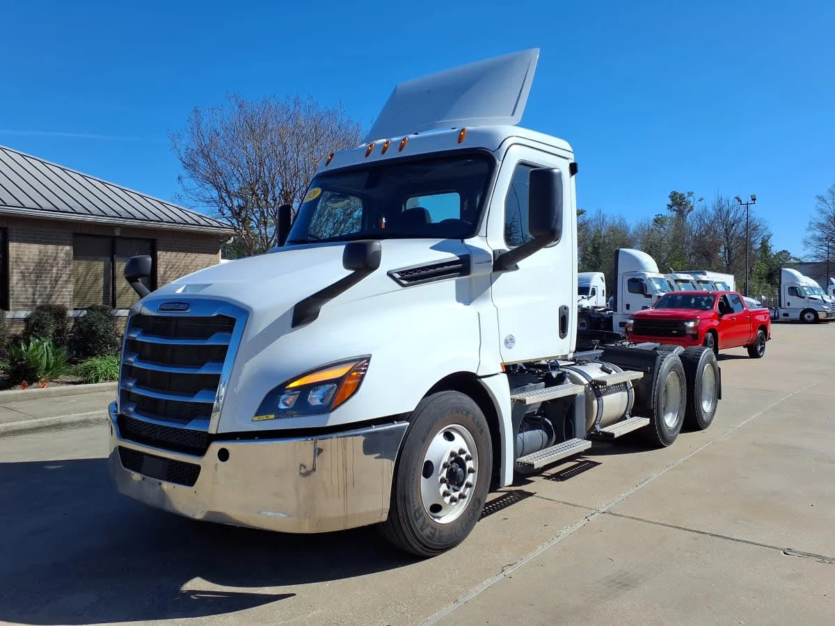 2020 Freightliner Cascadia in Houston, TX