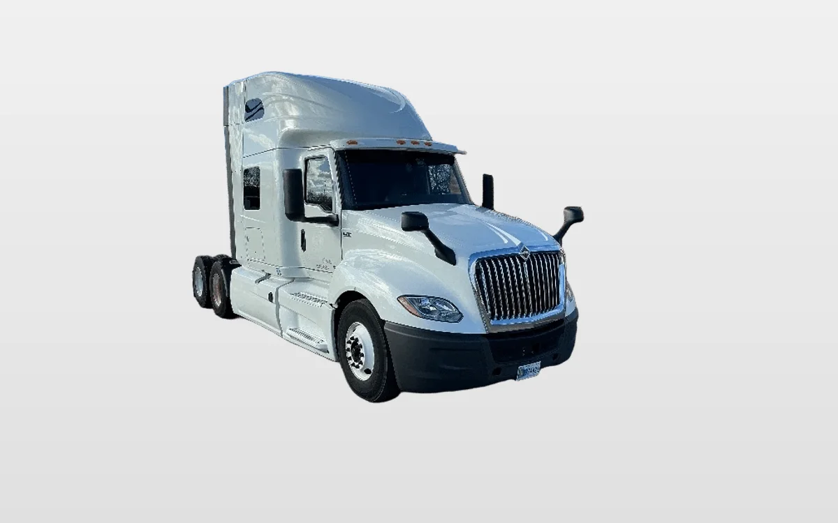 2020 International LT - image 1