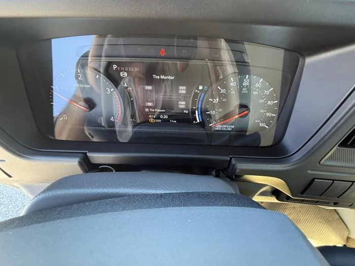 2026 Isuzu NRR - image 11