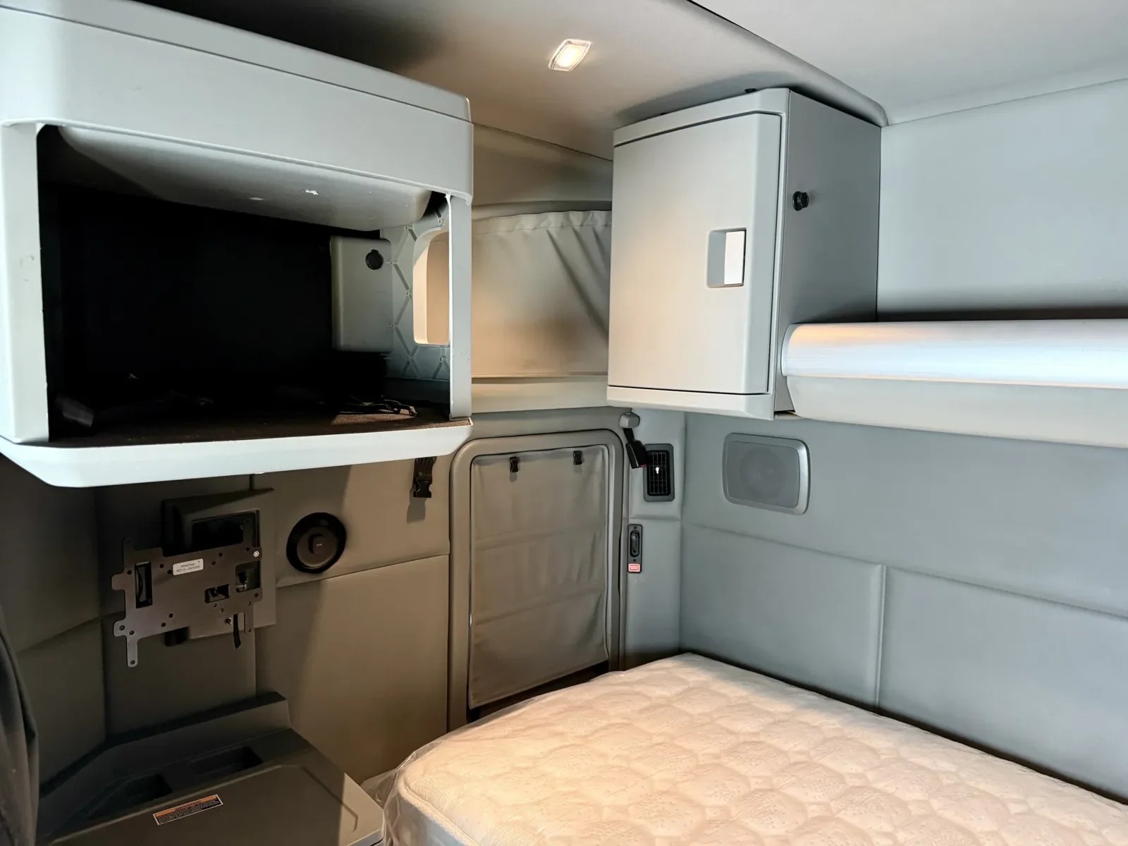 2018 Kenworth T880 - image 22