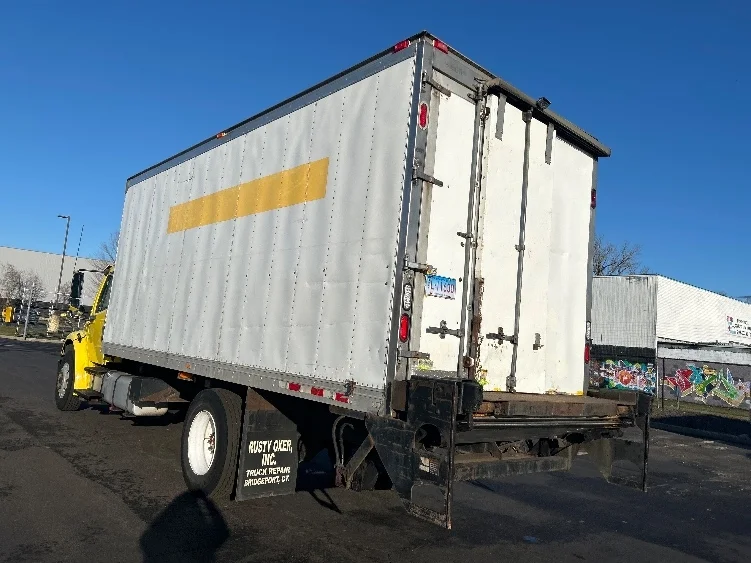 2006 Freightliner M2 106 - image 6
