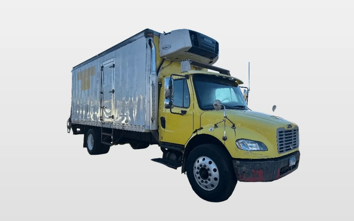 2006 Freightliner M2 106 - image 1
