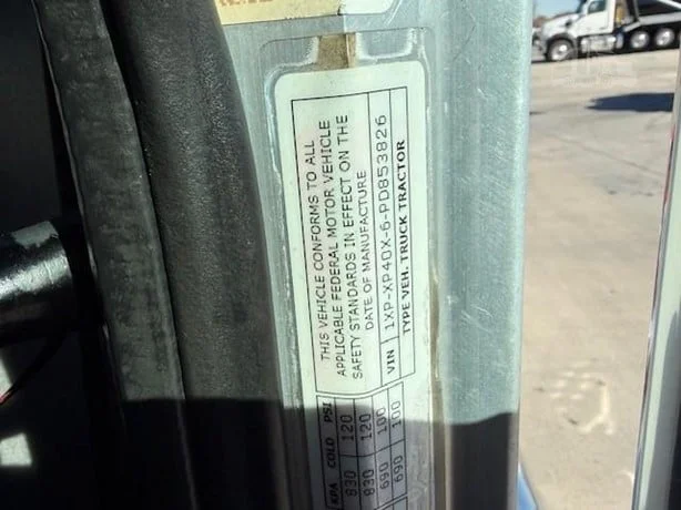 2023 Peterbilt 389 - image 19