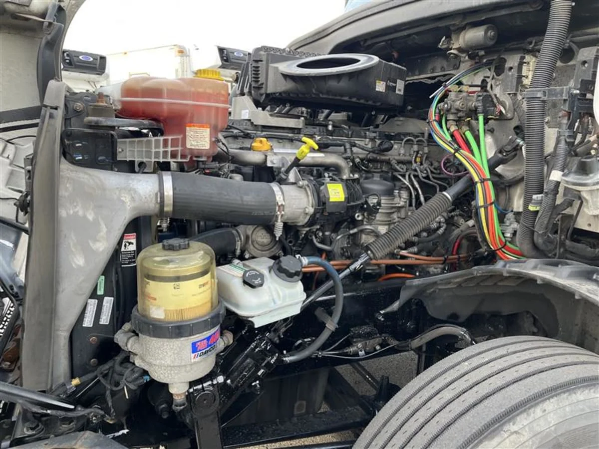 2019 Freightliner Cascadia in Beltsville, MD — photo 8