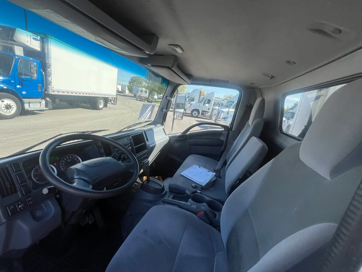 2018 Isuzu NPR - image 8