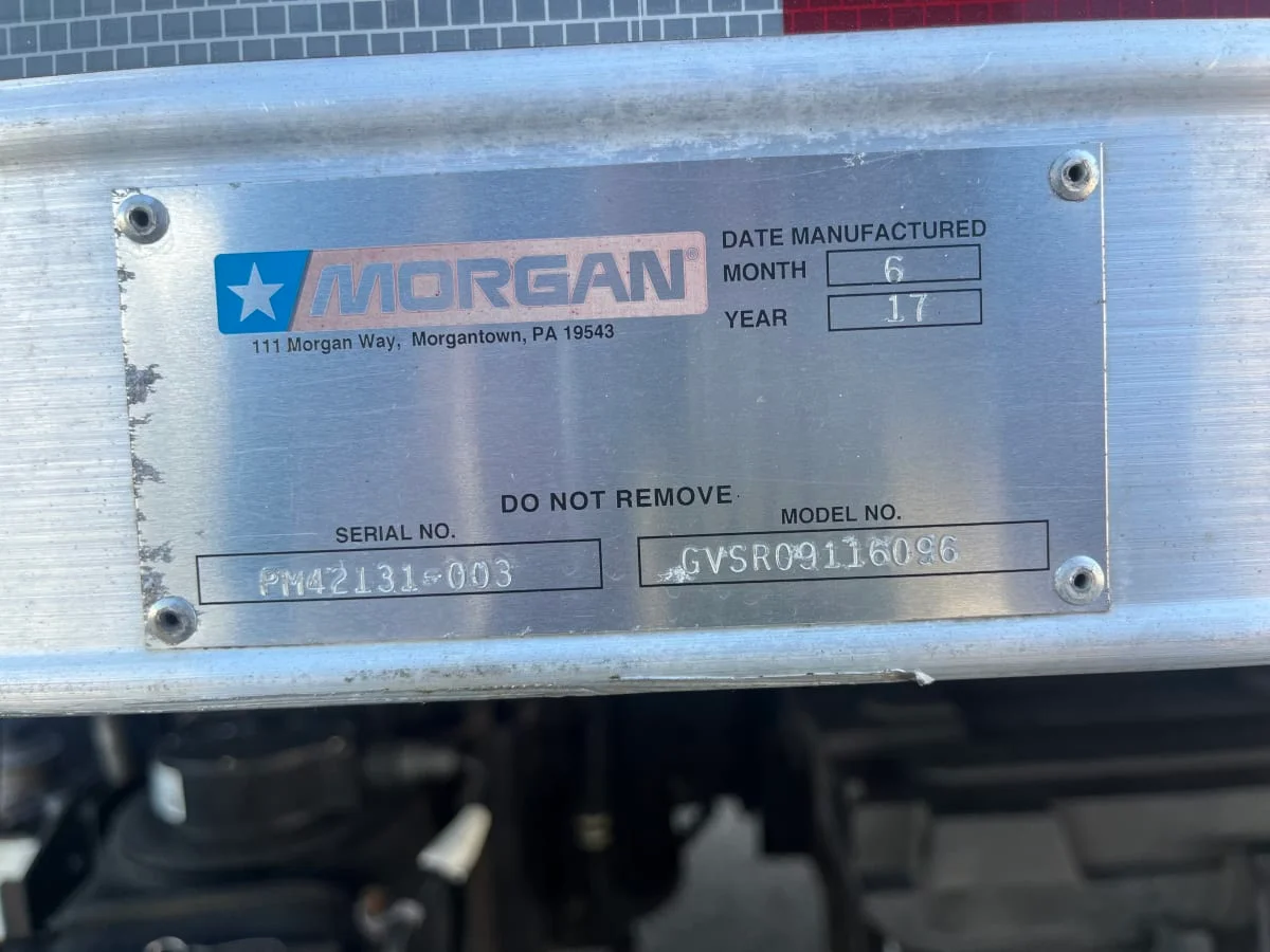 2018 Isuzu NPR - image 12