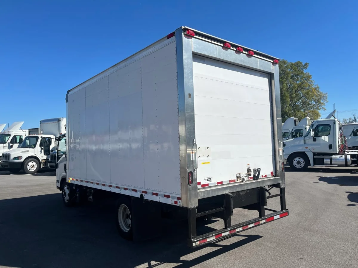 2018 Isuzu NPR - image 6