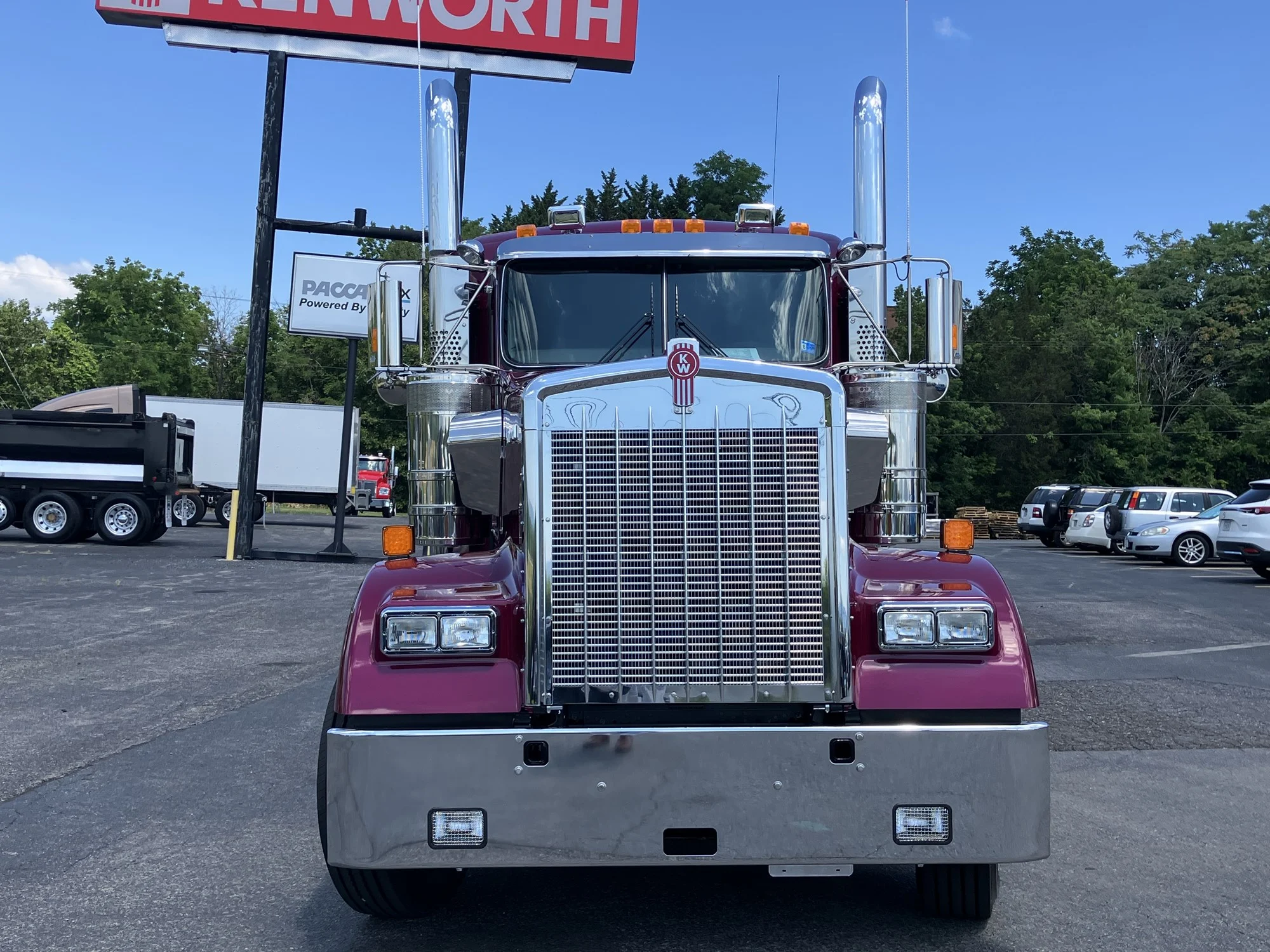 2027 Kenworth W900 in Roanoke, VA — photo 2