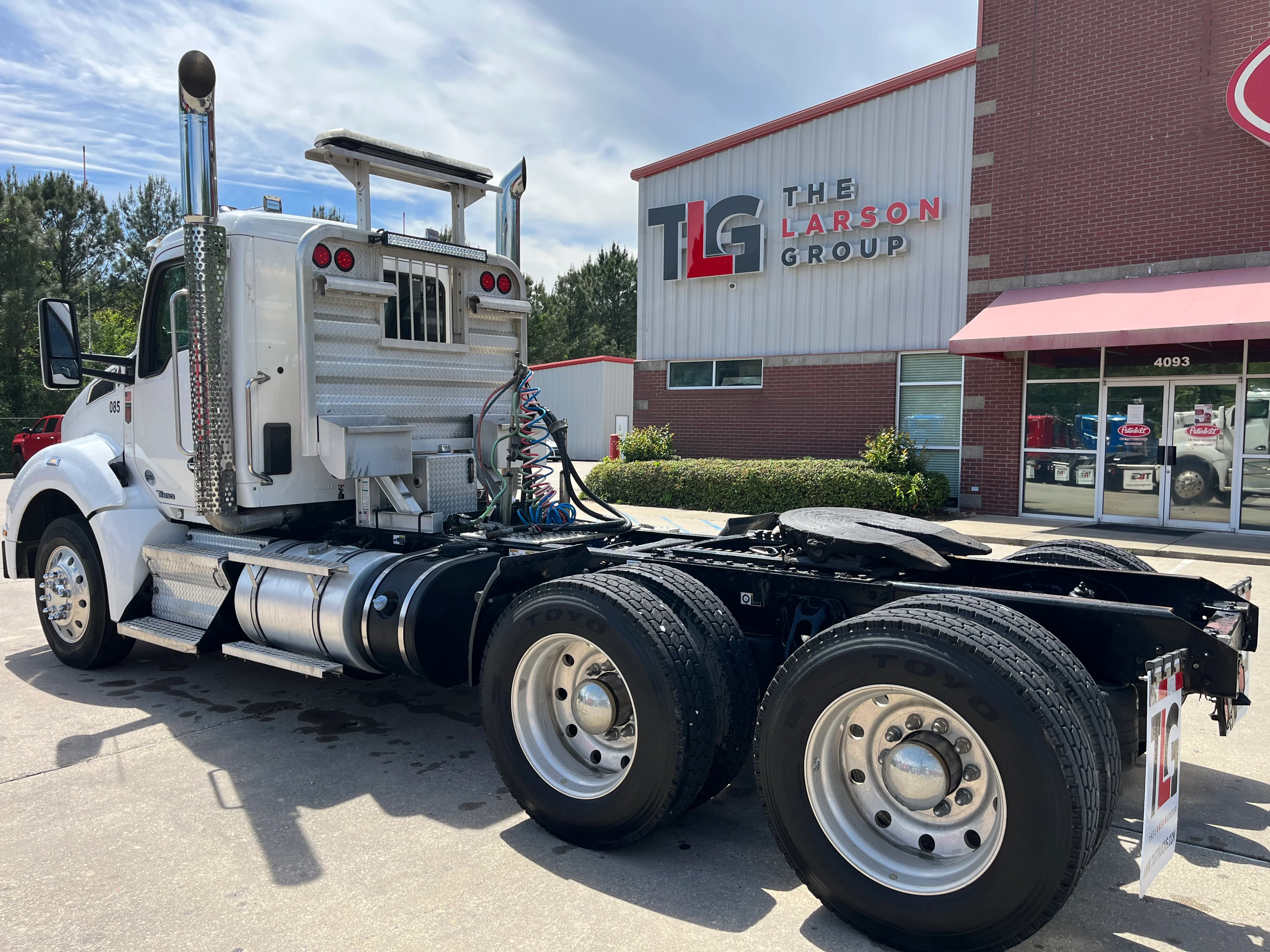 2021 Kenworth T880 - image 3