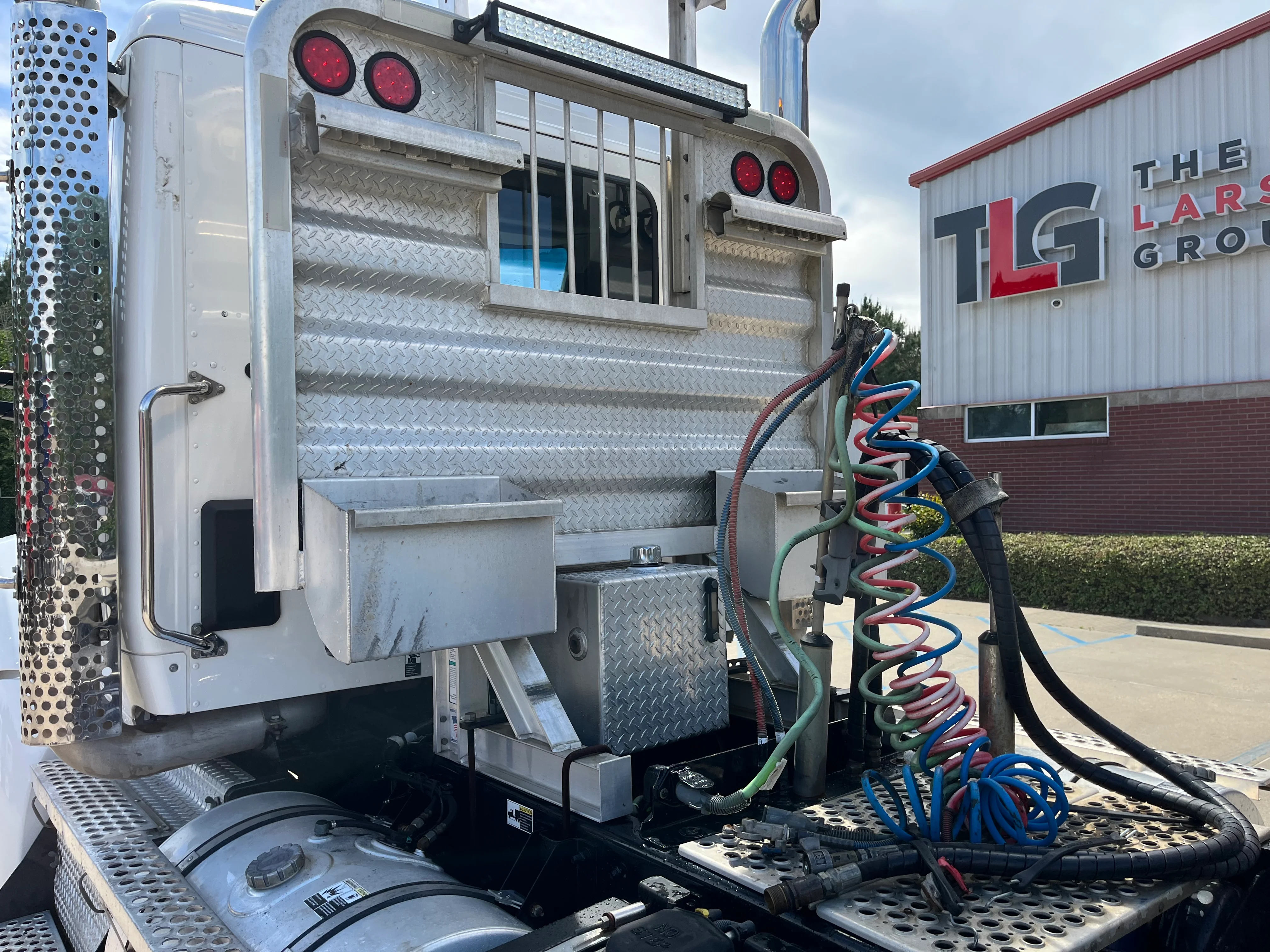 2021 Kenworth T880 - image 9