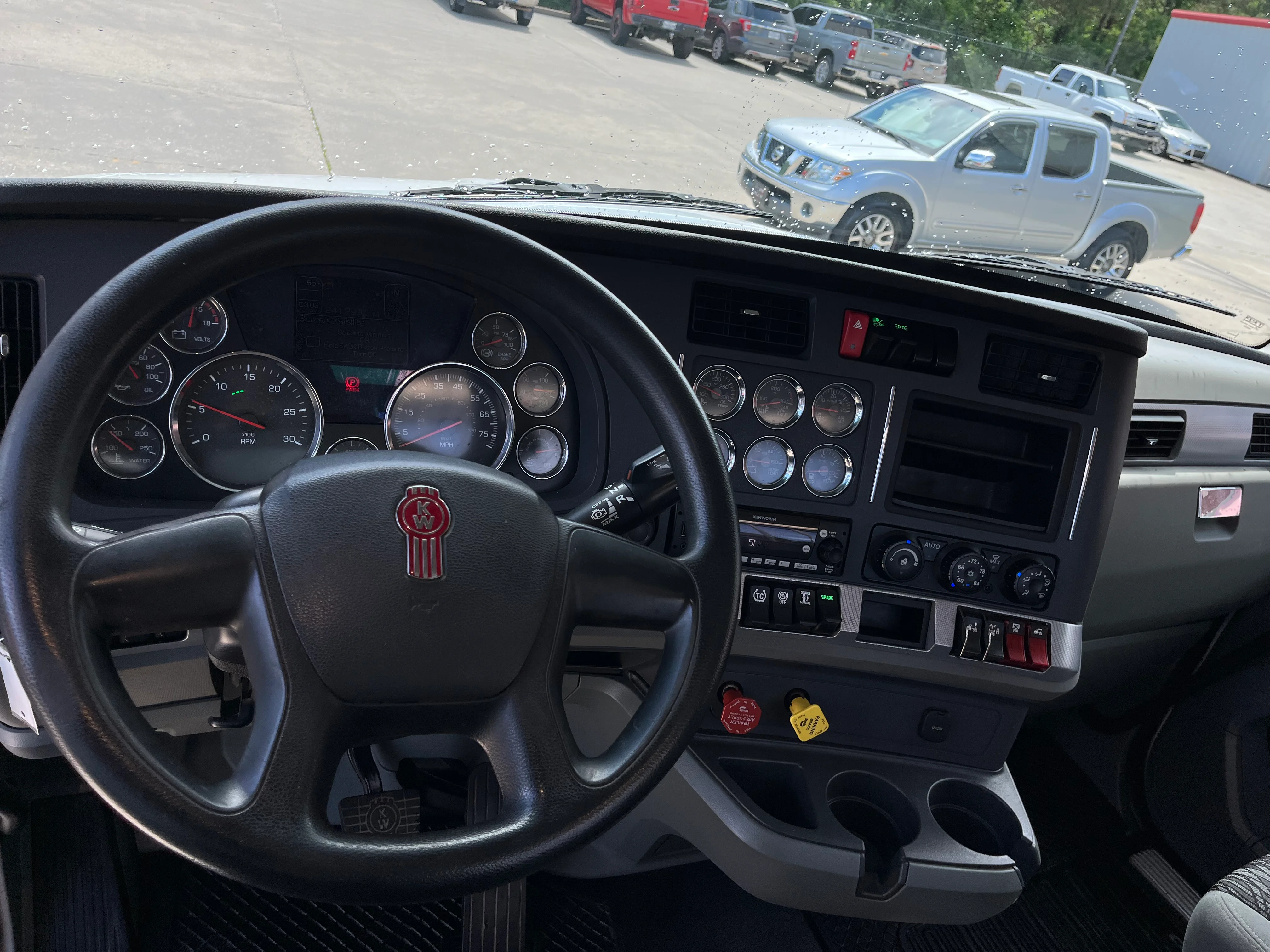 2021 Kenworth T880 in Hattiesburg, MS — photo 12