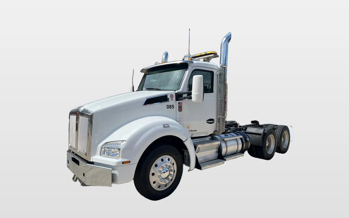 2021 Kenworth T880 - image 1