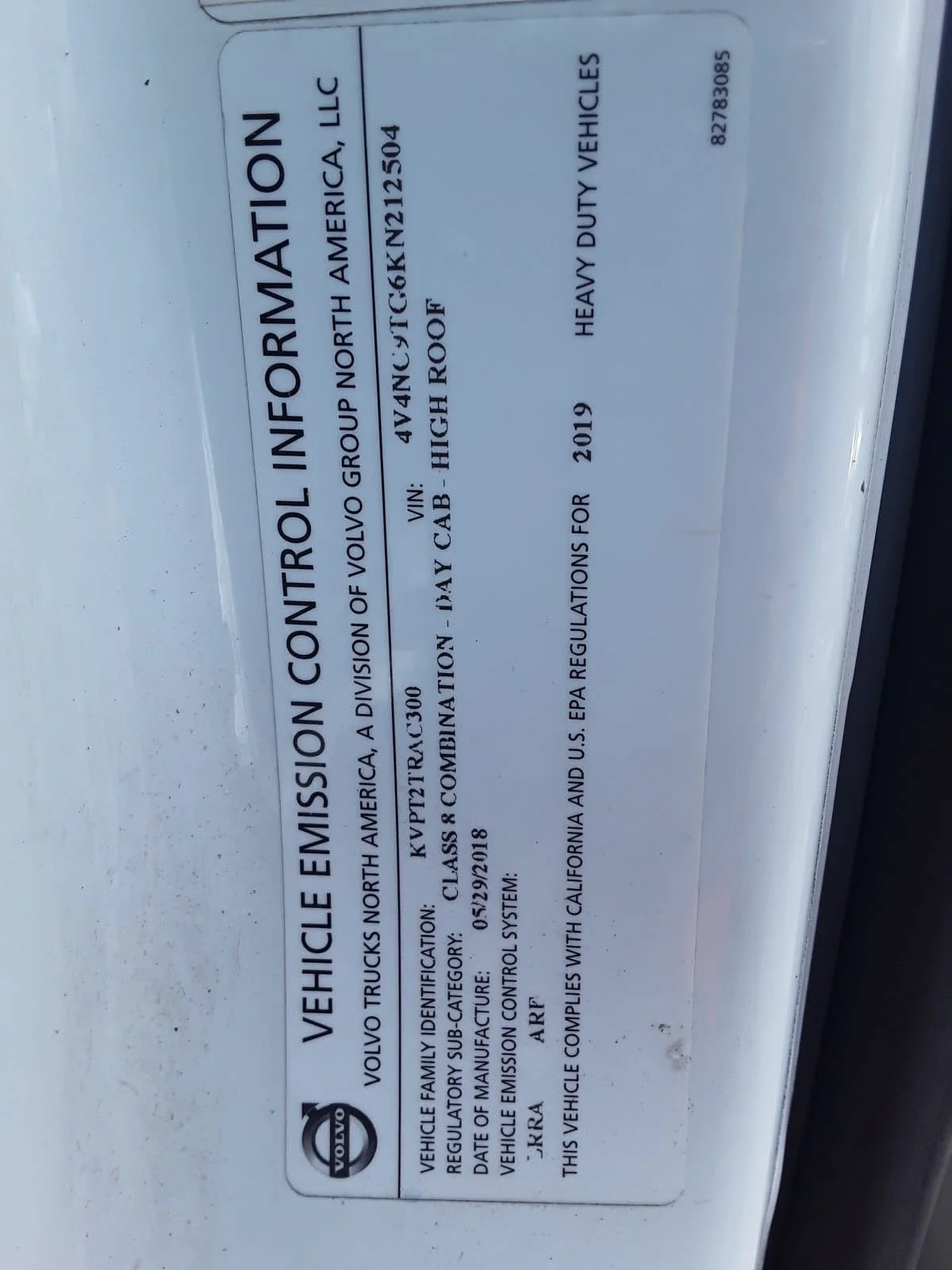 2019 Volvo VNL 860 in Montebello, CA — photo 10
