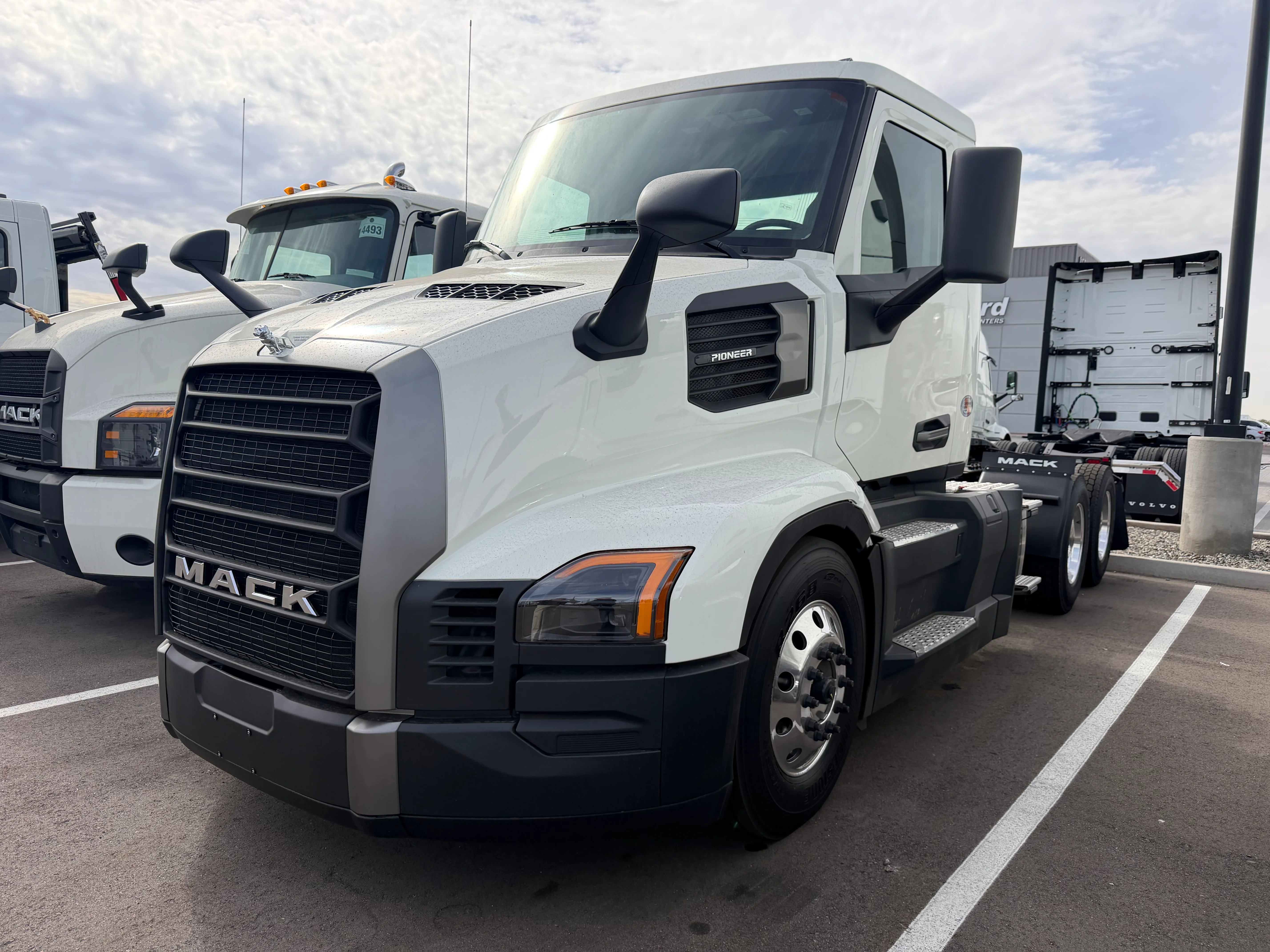 2026 Mack Pioneer in Tolleson, AZ — photo 2
