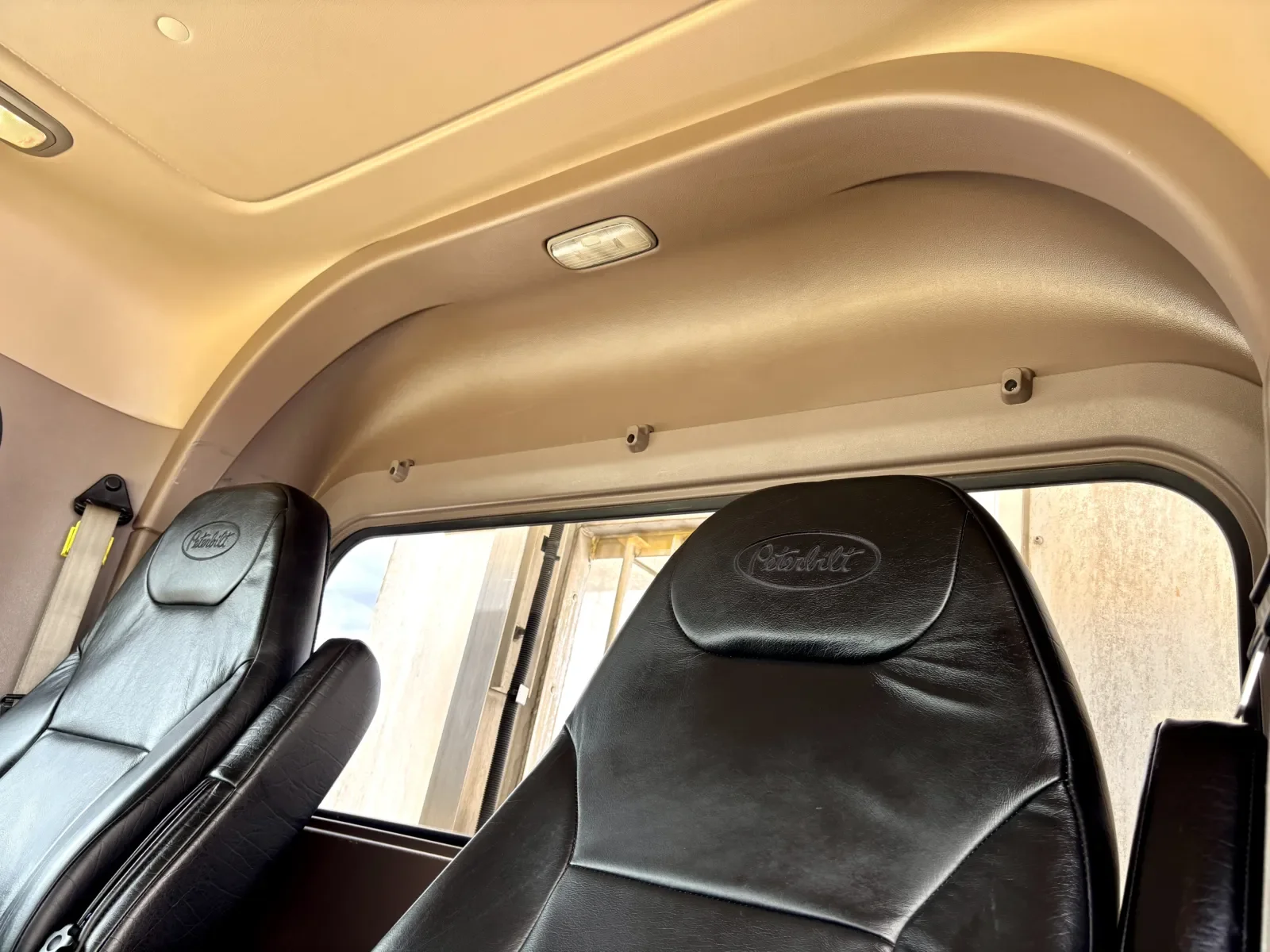 2022 Peterbilt 389 - image 20