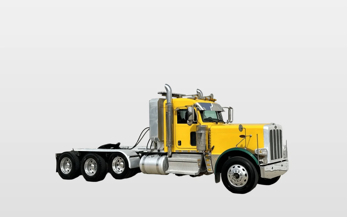2022 Peterbilt 389 - image 1