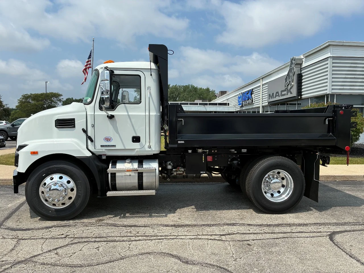 2026 Mack in Summit, IL — photo 4