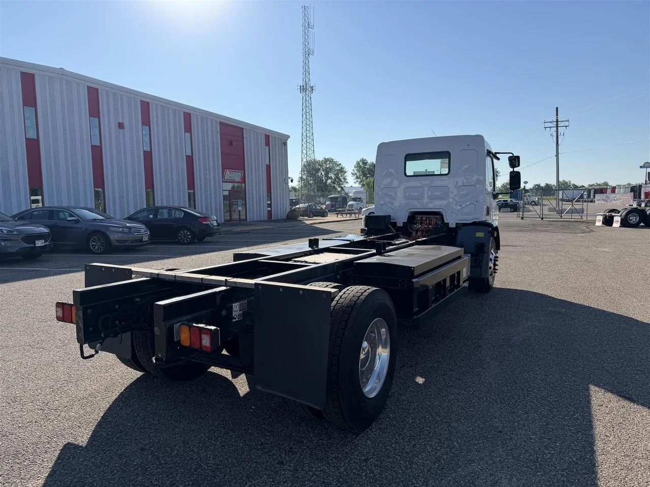 2025 Peterbilt 220EV in Eau Claire, WI — photo 3