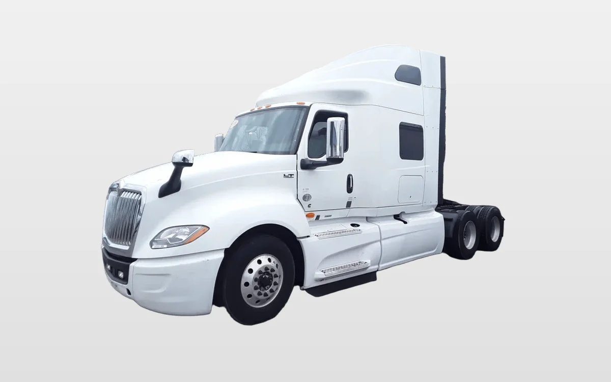 2020 International LT - image 1