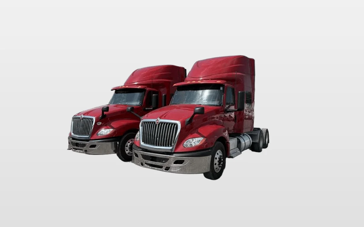 2021 International LT - image 1