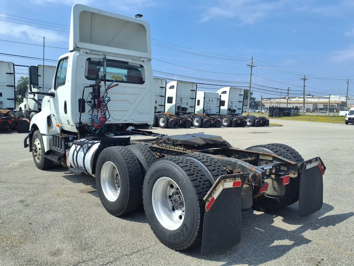 2020 International LT in Cleveland, OH — photo 6