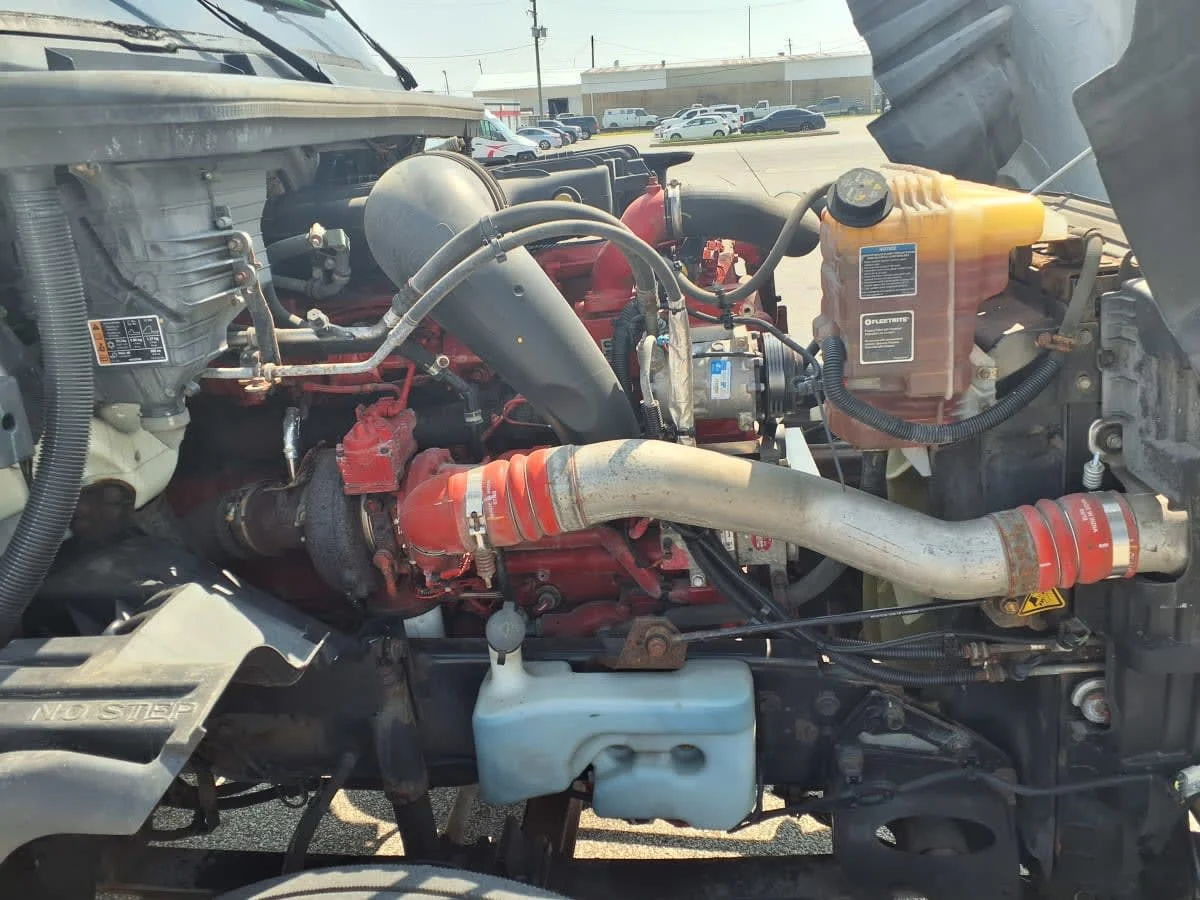 2020 International LT in Cleveland, OH — photo 10