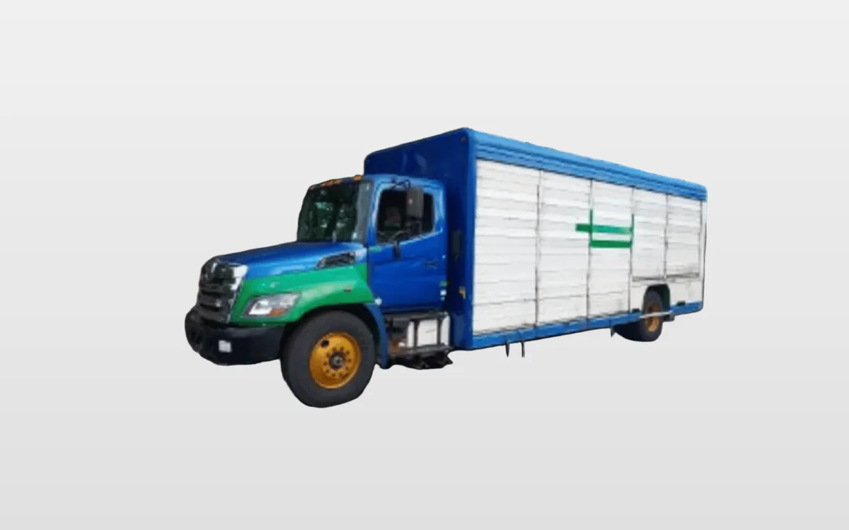 2013 Hino 338 - image 1