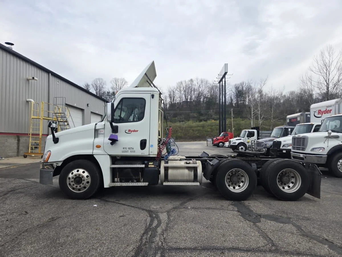 2019 Freightliner Cascadia in Knoxville, TN