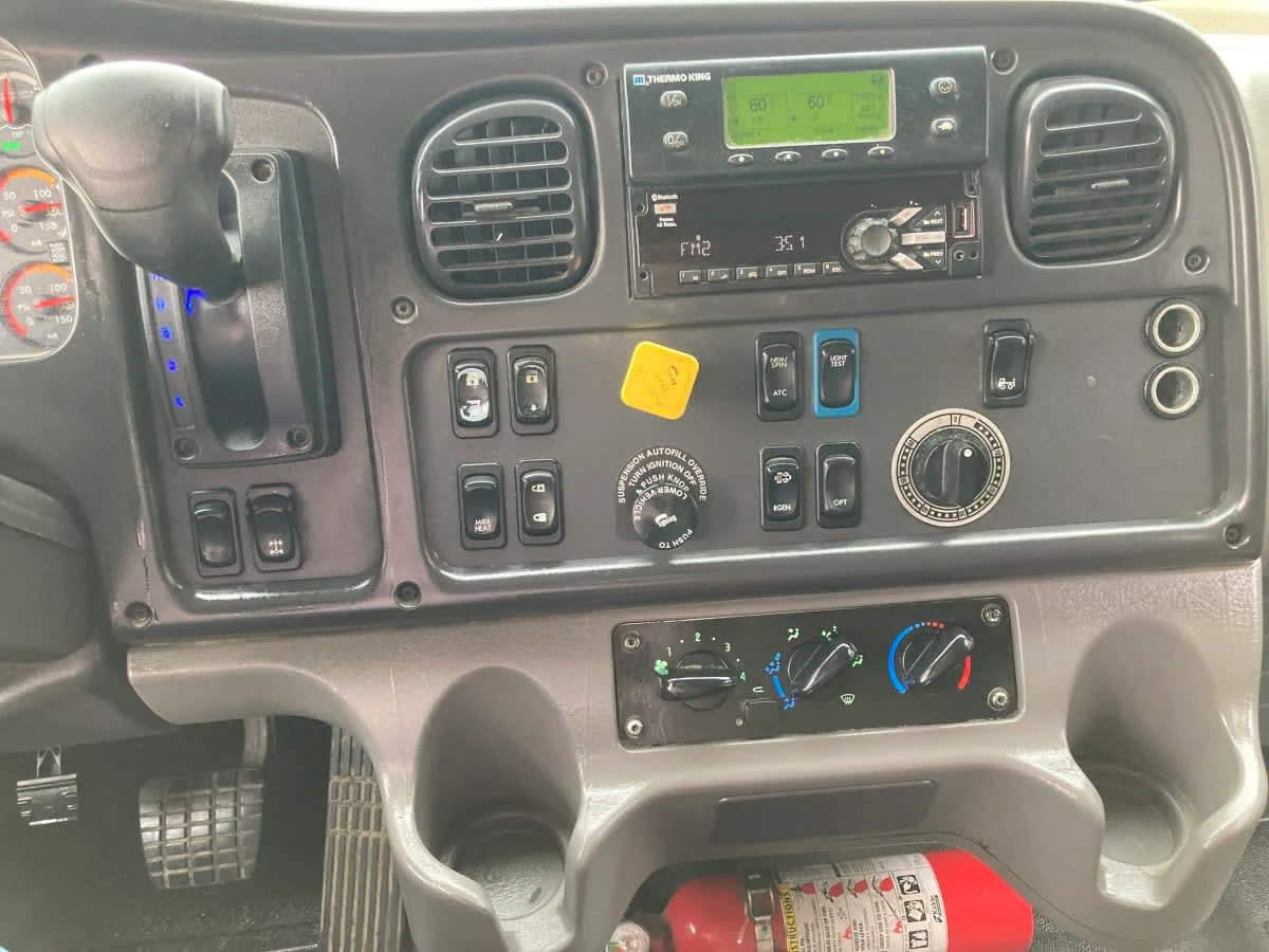 2021 Freightliner M2 106 in Springfield, MA — photo 13