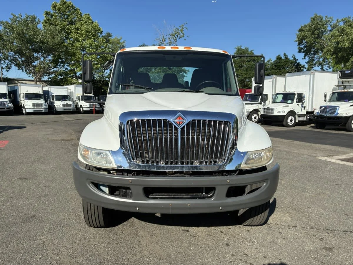 2016 International 4300 in Newark, NJ — photo 2