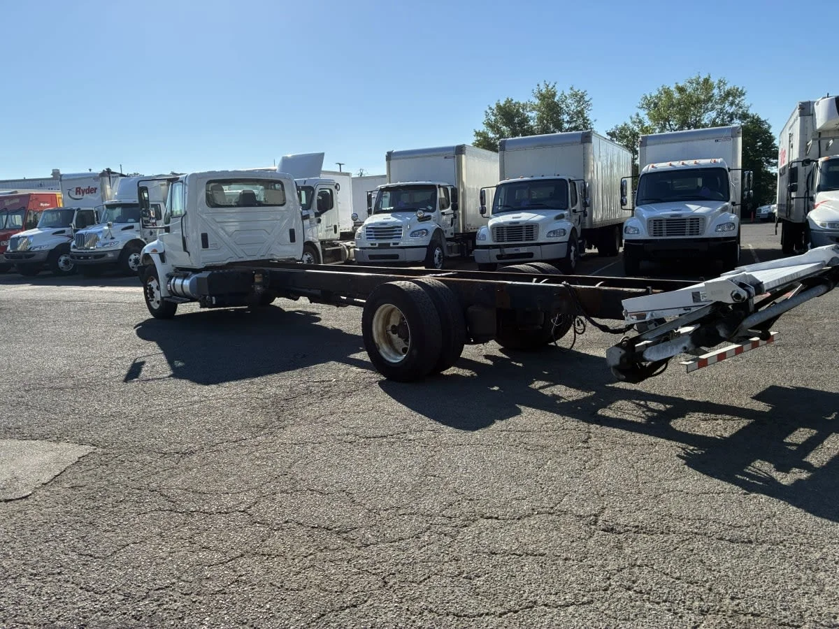 2016 International 4300 in Newark, NJ — photo 4