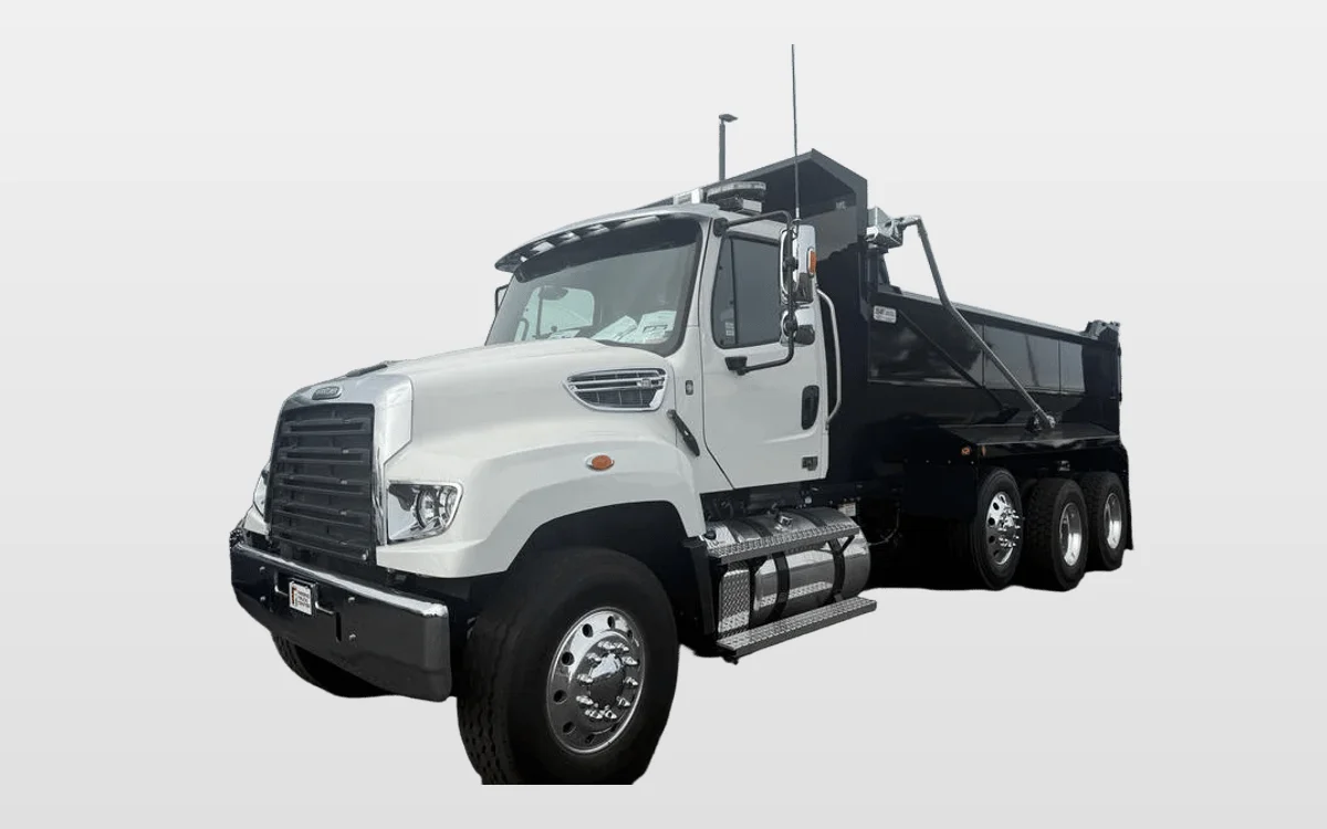 2025 Freightliner 114SD - image 1