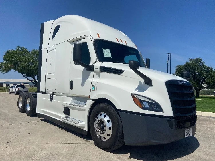 2022 Freightliner Cascadia
