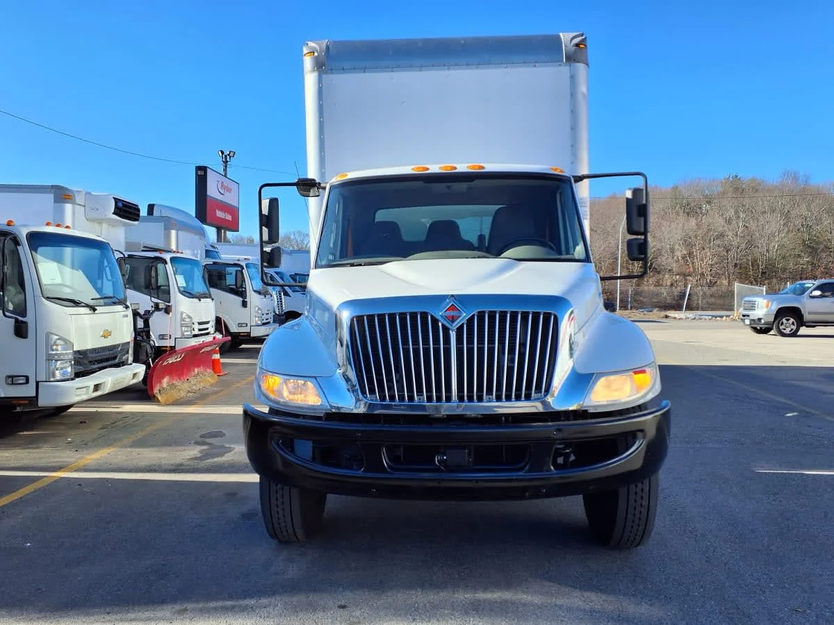 2019 International 4300 - image 2