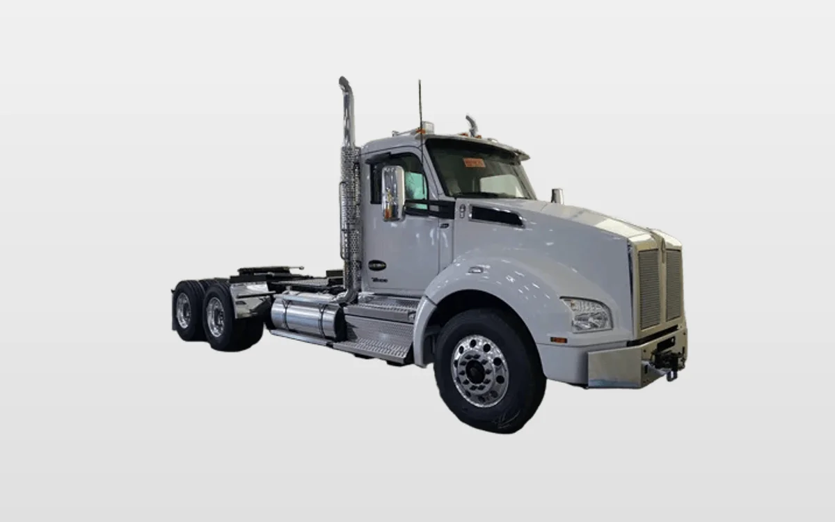 2027 Kenworth T880 - image 1