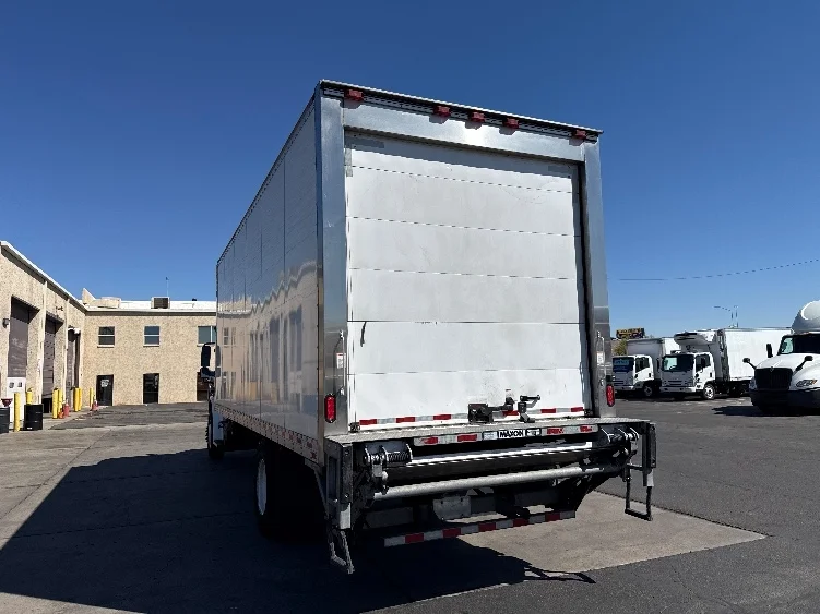 2020 Freightliner M2 106 in Phoenix, AZ — photo 6