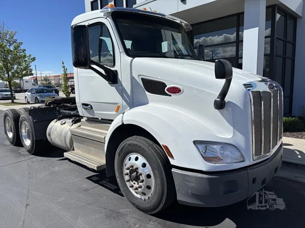 2021 Peterbilt 579 in Salt Lake City, UT — photo 3