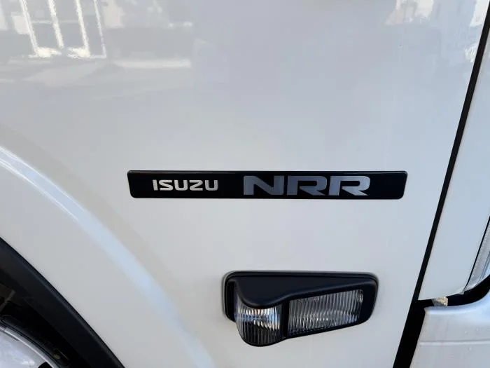 2025 Isuzu NRR - image 9