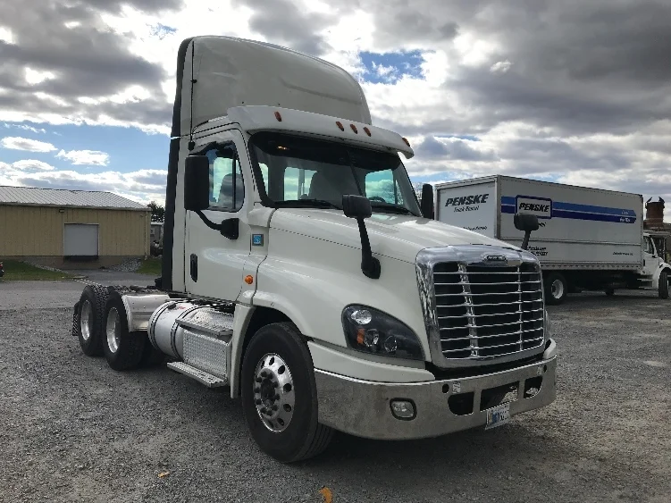 2019 Freightliner Cascadia in Cleona, PA