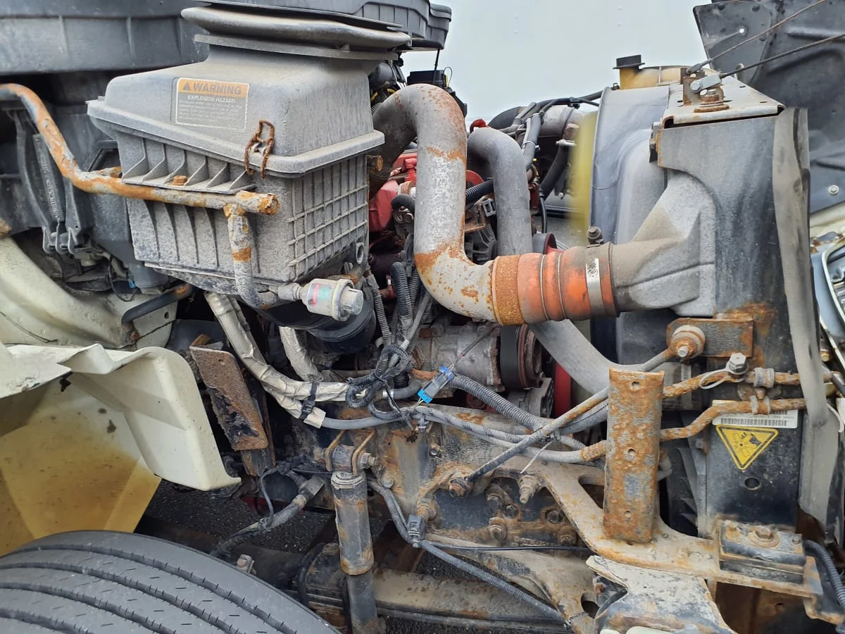 2018 International 4300 - image 9