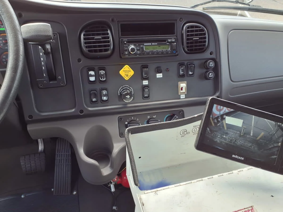 2016 Freightliner M2 106 in Minneapolis, MN — photo 11